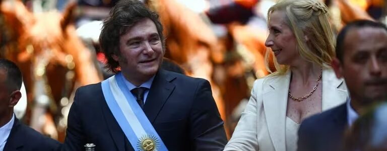 “El que corta no cobra”, mención a Roca y un mensaje esperanzador sobre el final: las 30 frases que marcaron el discurso de Milei
