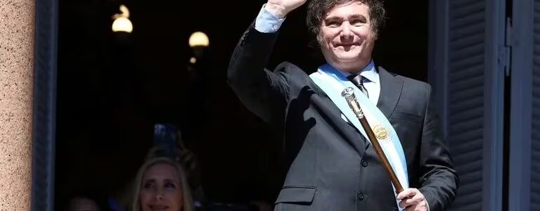 “Este DNU es la punta del iceberg”: las tres líneas estratégicas del Gobierno de Javier Milei detrás del decreto