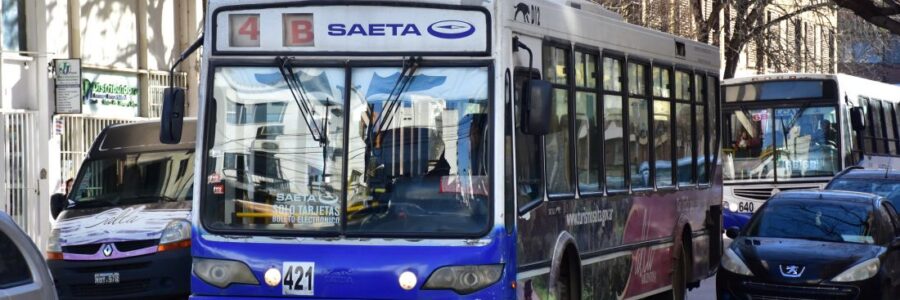 Se analizan algunos cambios ante la crisis del transporte: sueldos, contratos y boleto diferenciado