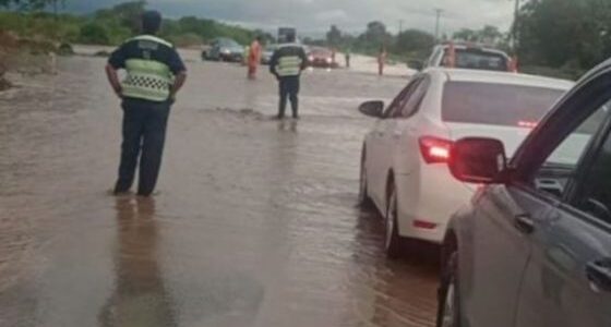 Continúa la asistencia policial a damnificados por el temporal