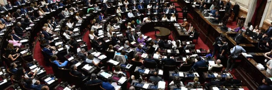 Ley Ómnibus: mientras continúan las negociaciones por los puntos en disputa, Diputados se prepara para reanudar la sesión