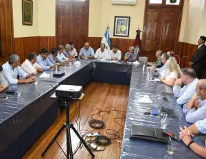 Senadores analizaron con ministros el impacto del recorte de fondos nacionales sufrido por la provincia