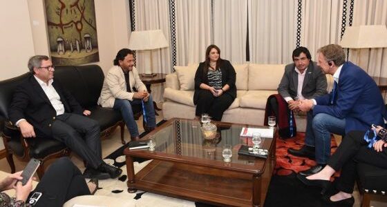 La minera Rio Tinto presentó al gobernador Sáenz su plan de construcción para la planta Rincón Litio