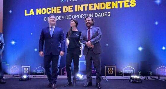 El gobernador Sáenz participó en Córdoba de “La Noche de los Intendentes”
