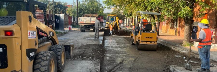 Continúan las tareas de arreglo de calles en distintos puntos de la ciudad