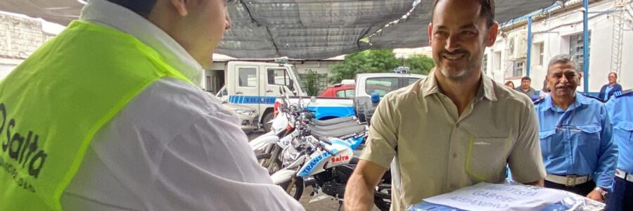 La Municipalidad entregó uniformes a los nuevos trabajadores de Tránsito
