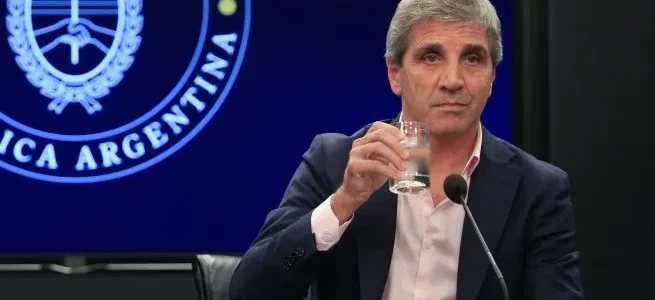 Caputo tomó el control de los fondos fiduciarios del Estado