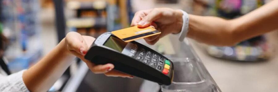 Economía estudia ampliar Cuota Simple para revertir la caída del consumo