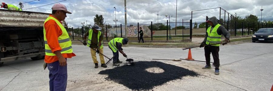 Se refuerza el plan bacheo, la Municipalidad adjudicó obras para mejorar las calles