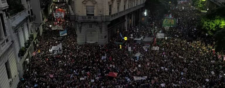 El Gobierno reconoció la legitimidad de la marcha universitaria, pero cuestionó la politización del conflicto