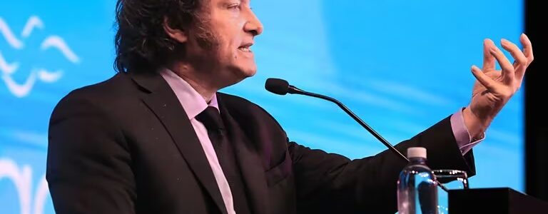 El apretado cronograma del Gobierno para aprobar la Ley Bases antes del Pacto de Mayo