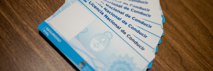 Ya se pueden retirar las licencias de conducir emitidas de enero y febrero