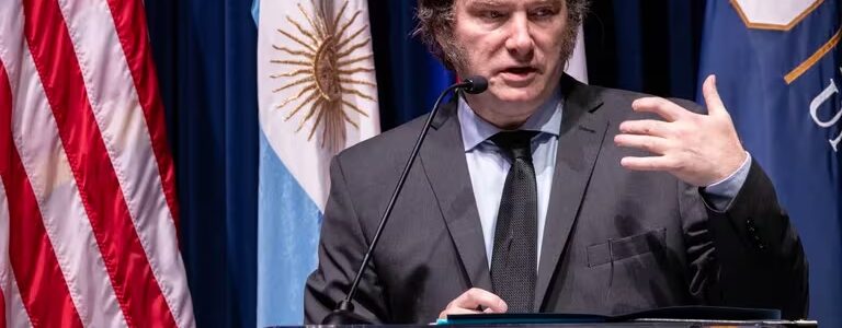 El Gobierno fortalece la relación con EE.UU, pero aún no obtiene la ayuda financiera necesaria para consolidar las reservas y abrir el cepo