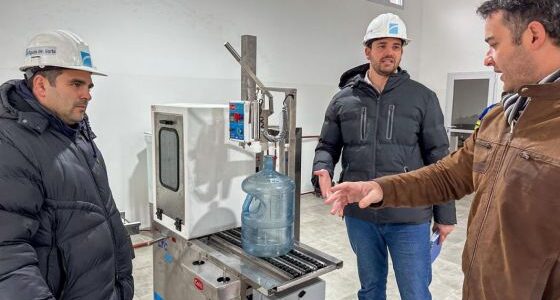 Aguas del Norte avanza en la habilitación de su primera planta envasadora de agua