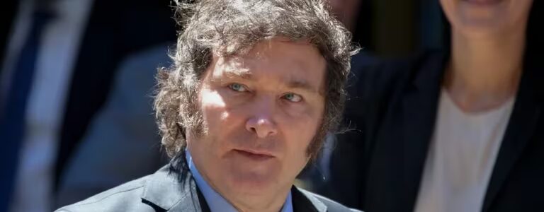 El Gobierno enfrenta una semana de paros, en medio de la expectativa por datos económicos positivos