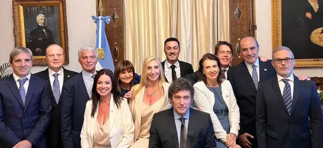 Javier Milei sostiene el Pacto de Mayo sin ley Bases y con el gabinete en crisis