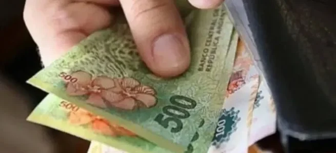 El Gobierno fijó el nuevo valor del salario mínimo desde mayo en $234.000