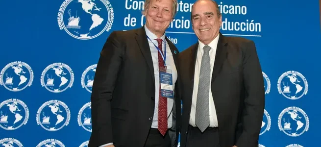 Francos instó a los empresarios a invertir: «Depende de ustedes que los argentinos tengan el futuro económico que se merecen»
