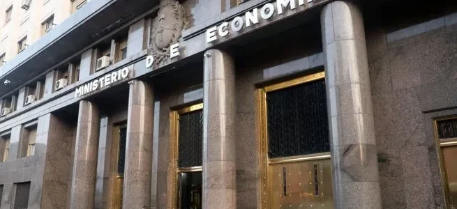 La Secretaría de Comercio derogó tres normas que promovían el control a las empresas