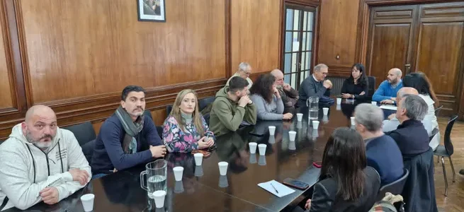 Salarios estatales: el Gobierno homologó el aumento del 6,5% para los próximos dos meses