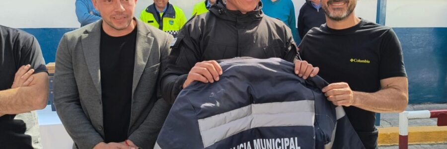 Tránsito entregó elementos a más de 140 agentes