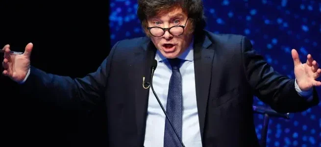 Se derrumbó la confianza en el gobierno de Javier Milei: cayó 14,8% en septiembre