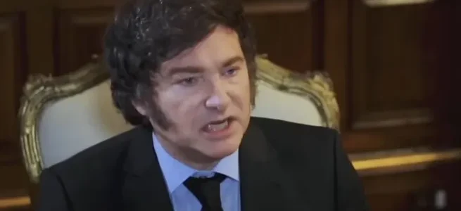 Javier Milei defendió a Santiago Caputo, respaldó a Victoria Villaruel y adelantó que armará un interbloque con el PRO