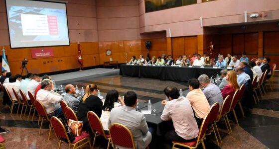 El Gobierno propuso cerrar 2024 con un 137% de incremento salarial