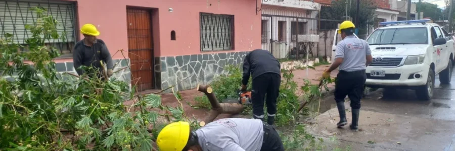 La Municipalidad asiste a los vecinos afectados por la tormenta
