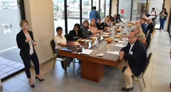 Gobierno y Junior Achievement apuestan a nuevas herramientas para mejorar los aprendizajes