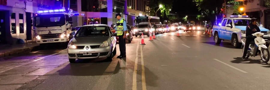 Tránsito controló más de 300 vehículos y retuvo 26 de ellos