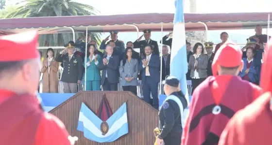 El gobernador Sáenz presidió los actos de homenaje a los héroes de Malvinas