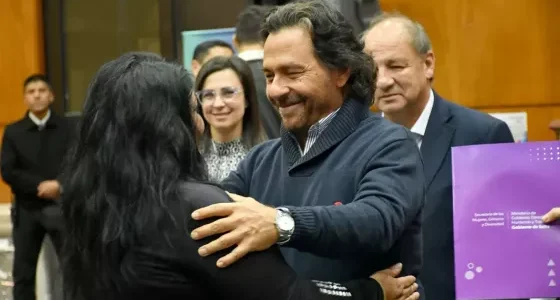 Gustavo Sáenz entregó herramientas a 42 emprendedores: “Inclusión, oportunidades, igualdad para progresar”