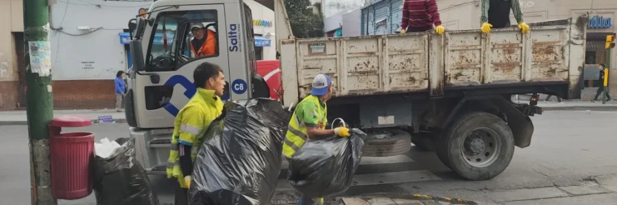 Multan a comerciantes por sacar la basura el día del paro nacional