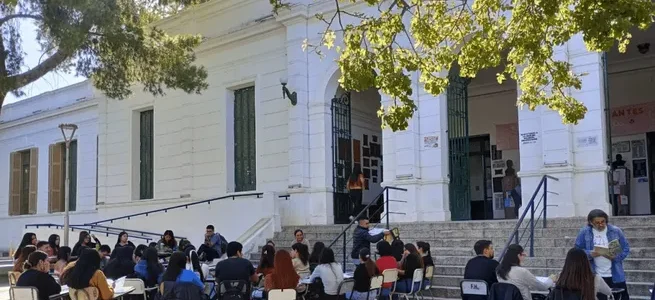 Diputados esperan proyecto de consenso de universidades para responder a la situación educativa y científica