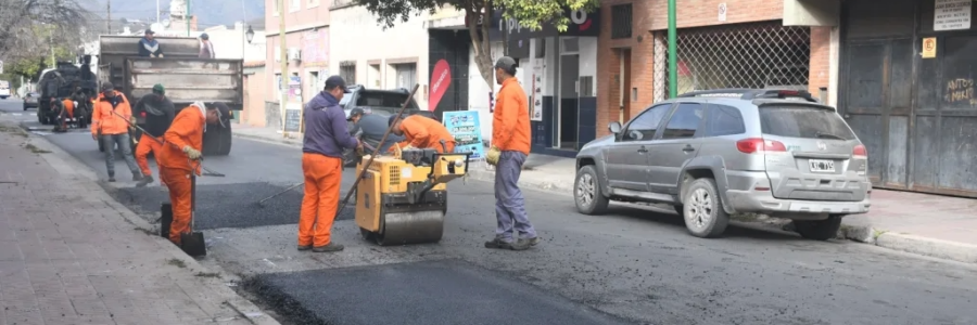 Mejoras viales en marcha: repararon tramos dañados de la calle San Luis