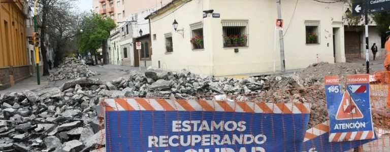 La obra en la calle Catamarca solucionará los hundimientos y anegamientos
