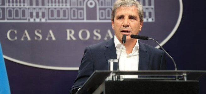 Luis Caputo reafirmó el rumbo económico: «Nada va a cambiar, ni el lo fiscal, ni en lo monetario y cambiario»