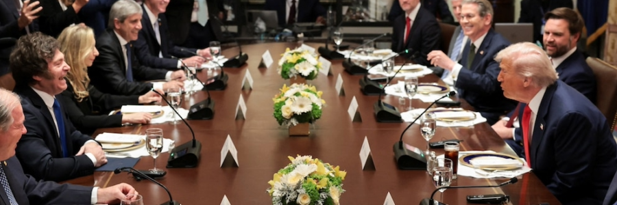 Bessent aclaró que no le pidió a la Argentina terminar el swap con China, pero apuntó a bases militares y centros de observación