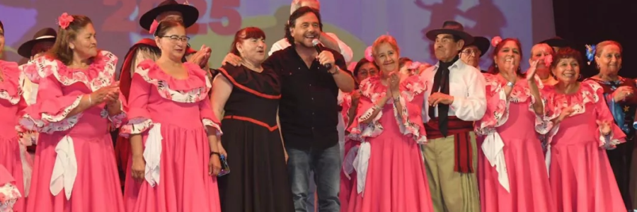 “Vamos a defenderlos con alma, corazón y vida” aseguró Sáenz a cientos de adultos mayores