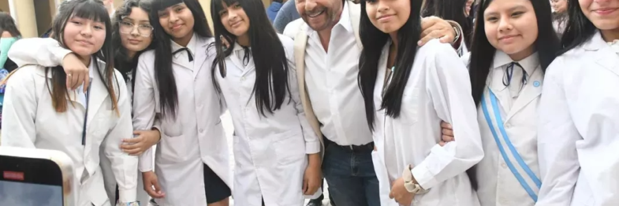 El gobernador Sáenz habilitó un nuevo edificio para 190 jardineritos en la zona sudeste de Capital