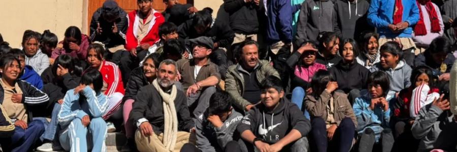 El gobernador Sáenz visitó el colegio El Alfarcito y reafirmó su compromiso con la educación en la Quebrada del Toro