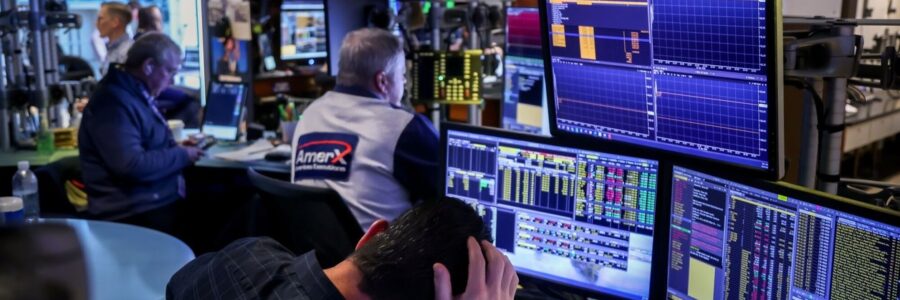 El mercado hizo subir a los bonos y el riesgo país bajó a casi 600 puntos, un mínimo desde enero