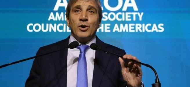 Luis Caputo les dio un seguro de cambio a importadores y exportadores: les dolariza la devolución de impuestos