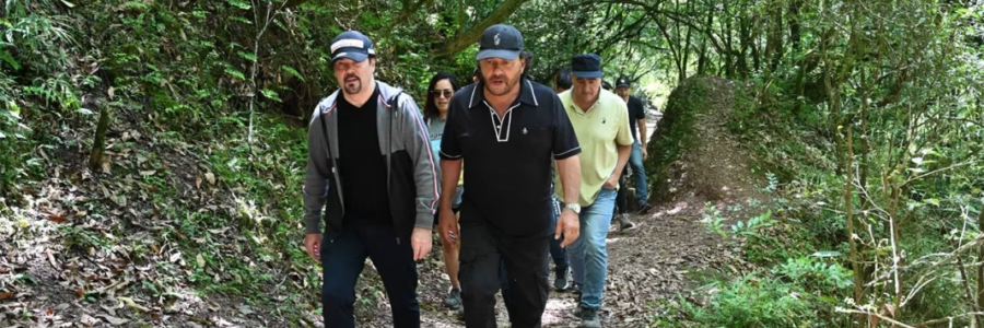 El Gobernador y el Embajador de Francia recordaron a las turistas francesas y a todas las víctimas de violencia de género