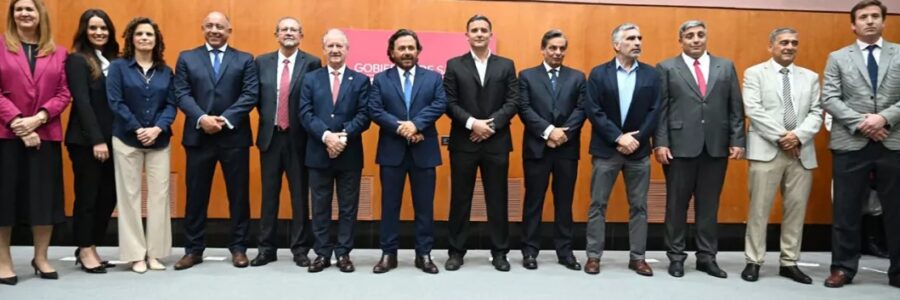 ”Salteños, tengan la certeza que Salta es y será la perla del norte argentino”, afirmó Sáenz en la asunción del nuevo gabinete