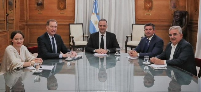 El Gobierno reactivó reuniones con gobernadores por el Presupuesto 2026, las reformas y los cambios a la Ley de Glaciares