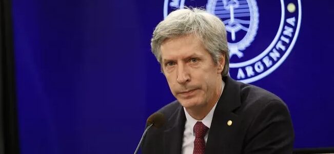 El BCRA admitió «riesgos» para el proceso de desinflación y anticipó qué partidas ajustará el Gobierno en 2026