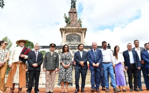 El gobernador Sáenz encabezó los actos por el 213° aniversario de la Batalla de Salta