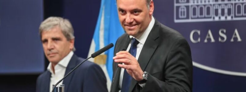 El Gobierno lanzó un sitio web para denunciar tasas municipales y profundizó la tensión con los intendentes